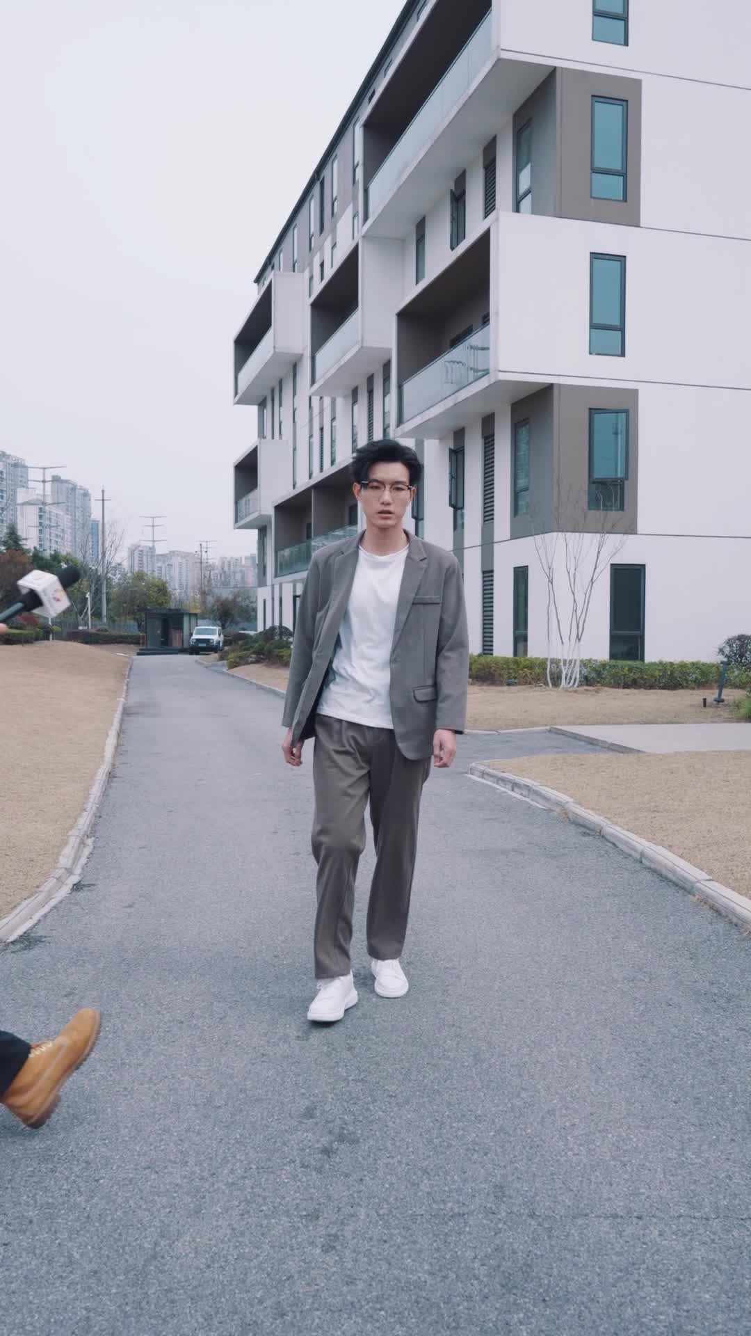 Tập 52 - Là Ai Chẳng Vướng Bụi Trần